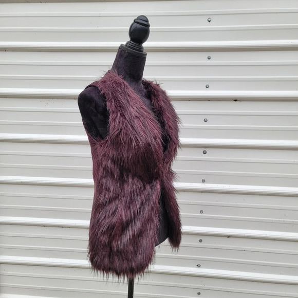 Sebby Collection Vest Faux Fur Front Purple Knit Back with Pockets Hook Small S - Picture 2 of 9